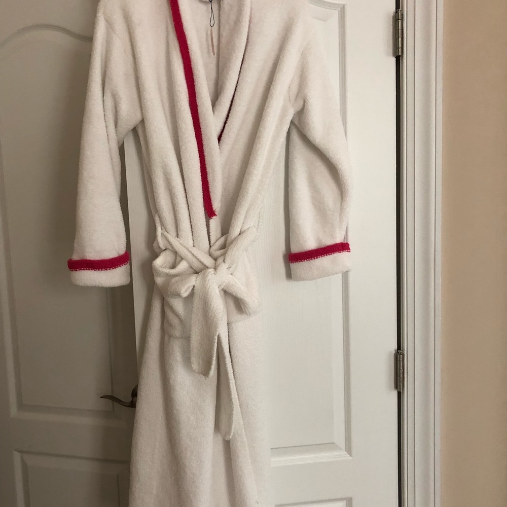 XS Victoria Secret NWT Robe